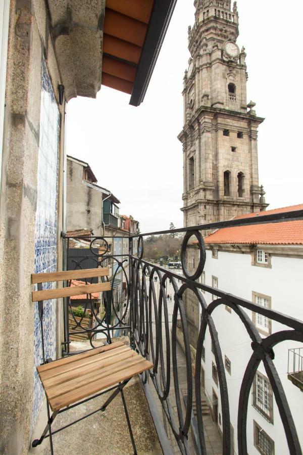 Porto And Clerigos Views By Porto City Hosts Luaran gambar