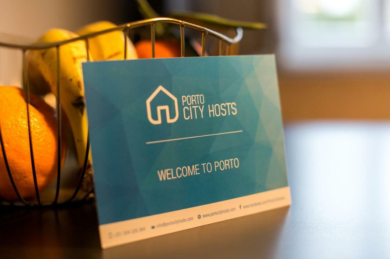 Porto And Clerigos Views By Porto City Hosts Luaran gambar