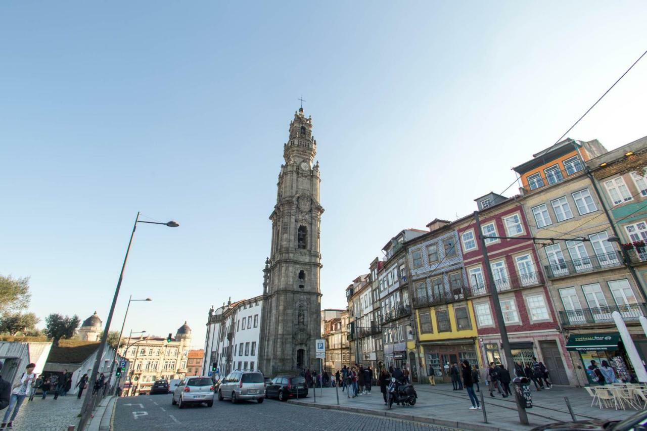 Porto And Clerigos Views By Porto City Hosts Luaran gambar
